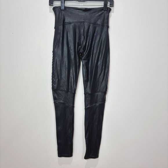 Spanx Faux Leather Moto Leggings Women M Black Pleated Stretch Shaping Elastic - Picture 4 of 10